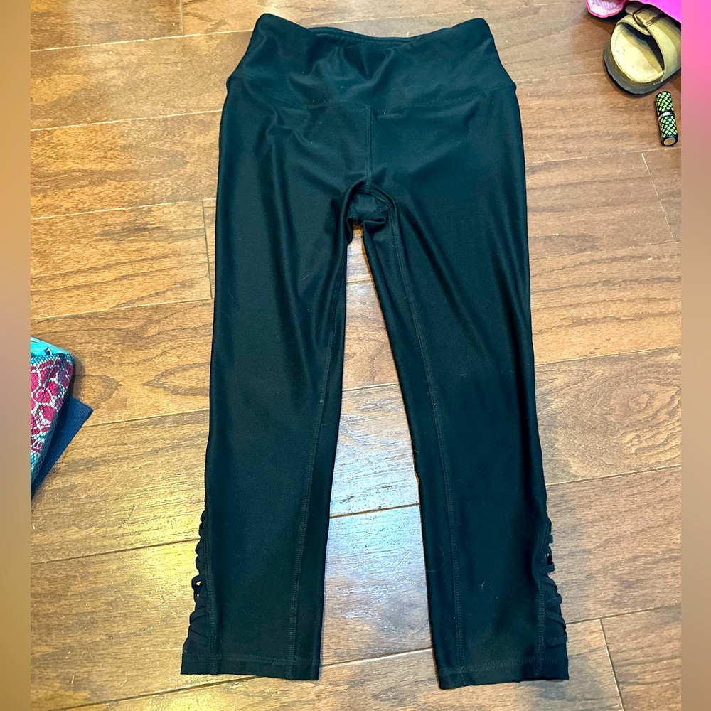 Reebok Black Crop Athletic Mesh Leggings Size Small
